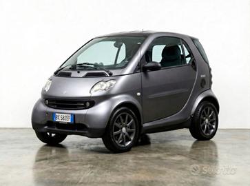 Smart ForTwo -  “Total Gey” Opaco - Cerchi in lega