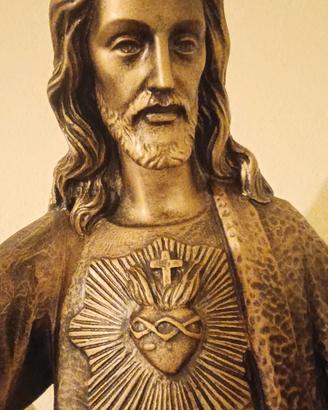 statua Cristo sacro cuore 