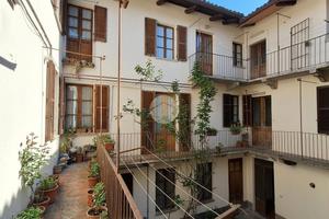 3 LOCALI A GASSINO TORINESE