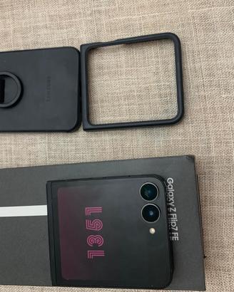 samsung z flip 7  fe 256 gb