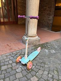 Monopattino 3 ruote con luci