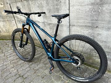 MTB Yeti Arc in Carbonio TURQ con Upgrade Premium