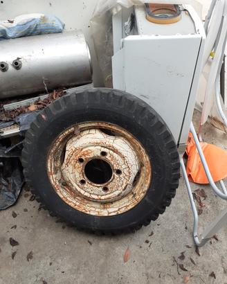 Ruota per jeep campagnola