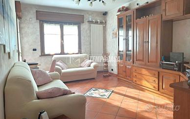 Luminoso Quadrilocale Ristrutturato con Box Auto!!