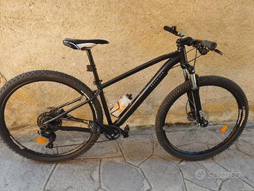 MTB modello Decathlon EXPLORE 500 nera 29"