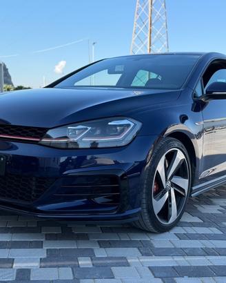 Volkswagen Golf GTI Performance 2.0 245 CV TSI DSG