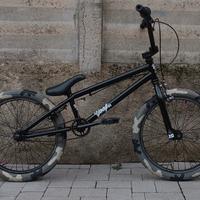BMX nera