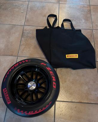 Ruotino Pirelli autografato horacio pagani