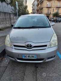Toyota Corolla Verso 2.2 16v D-4d 