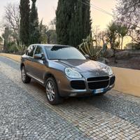 Porsche cayenne turbo