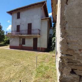 Cascina storica a Melazzo frazione Arzello