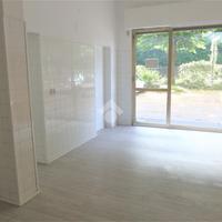 NEGOZIO A BAGNOLO MELLA