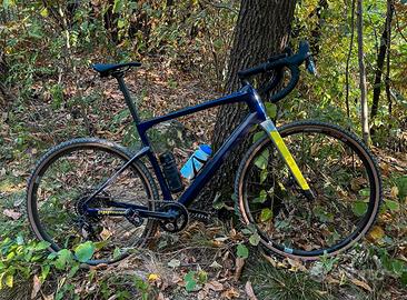 BMC URS Two Apex gravel carbonio