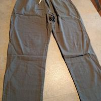 Pantaloni uomo leggeri
