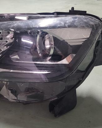 Fanale Anteriore Sinistro SX Peugeot Rifter 