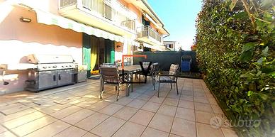 CASA A SCHIERA IN CENTRO A DOSSON