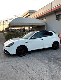 Alfa Romeo Giulietta Quadrifoglio Verde QV - 2011