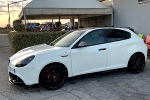 Alfa Romeo Giulietta Quadrifoglio Verde QV - 2011