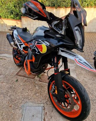 KTM 890 SMT