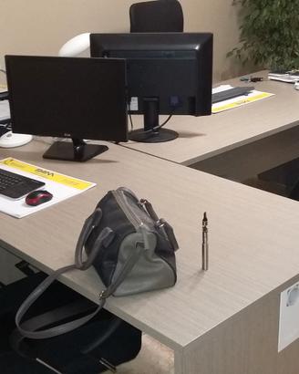 Arredamento per ufficio pari al nuovo