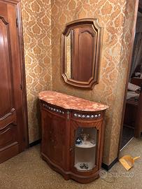 Mobile d’ingresso con marmo