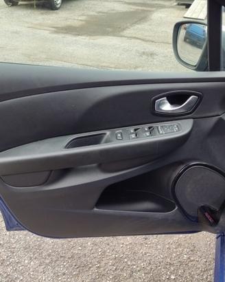 Pannello porta ant sx RENAULT CLIO del 2017