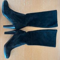 Stivali neri con il tacco