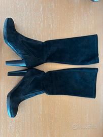 Stivali neri con il tacco