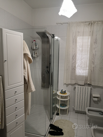 Casa indipendente su due piani e giardino