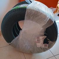 2 Pneumatici 4 stagioni semi-nuovi 165/70 R13 