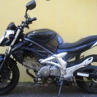 Suzuki SFV Gladius 650 - 2011 NACKED monster z750