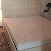 Letto matrimoniale con contenitore 