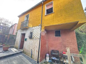 CASA INDIPENDENTE A SAN MARTINO VALLE CAUDINA