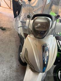 Ricambi piaggio beverly 300