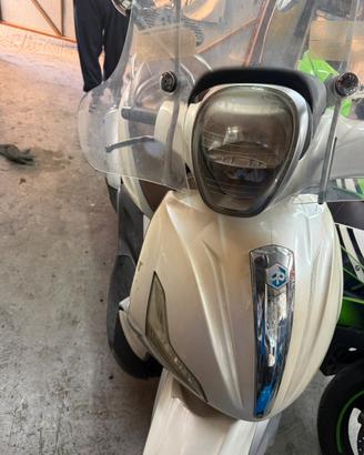 Ricambi piaggio beverly 300