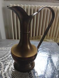 Grande brocca vintage in ottone 43 cm