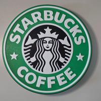 Insegna Starbucks in stampa 3D – effetto rilievo.