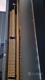 Pianoforte verticale Ronisch