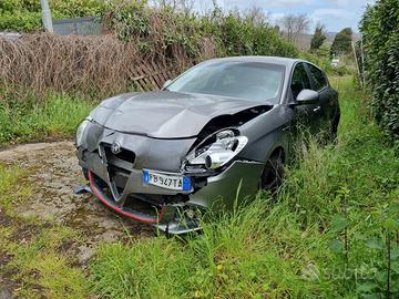 🔥  – Alfa Romeo Giulietta 2013 🔥