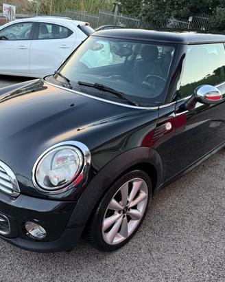 Mini 2.0 16V Cooper D Automatica