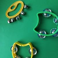 Set 3 strumentini a percussione con sonagli