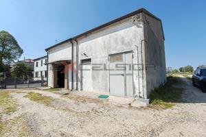 CAVARZERE - CASA ACCOSTATA