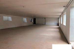 Area commerciale/magazzino