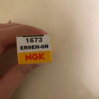 Candela NGK ER9EH-6N Vespa LX 50 nuova