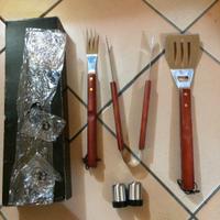 Set per barbecue nuovo