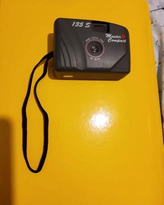 Macchina fotografica a rullini