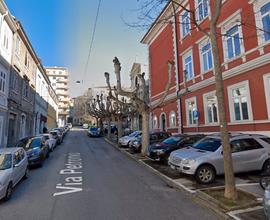 Quadrilocale in Via Petronio a Trieste