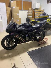 CBR 600 pronto pista