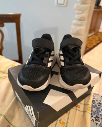 Scarpe adidas bimbo n. 21