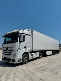 Mercedes Actros 1845 Euro 5 + semirimorchio isoter
